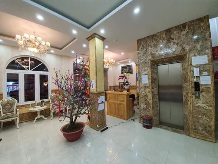 Bong Lua Vang Hotel Dalat Exteriör bild